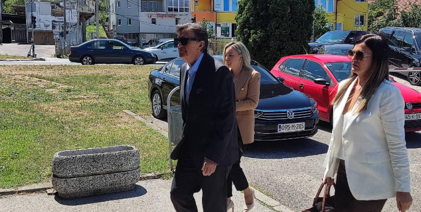 Ejup Ganić i ostali optuženi za Dobrovoljačku ulicu u sudnici iduće sedmice