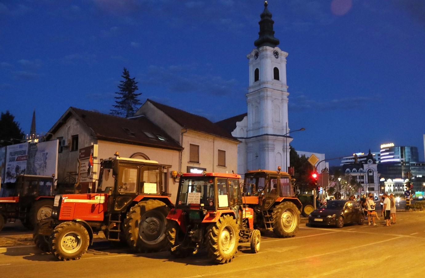 Traktori na ulicama - Avaz