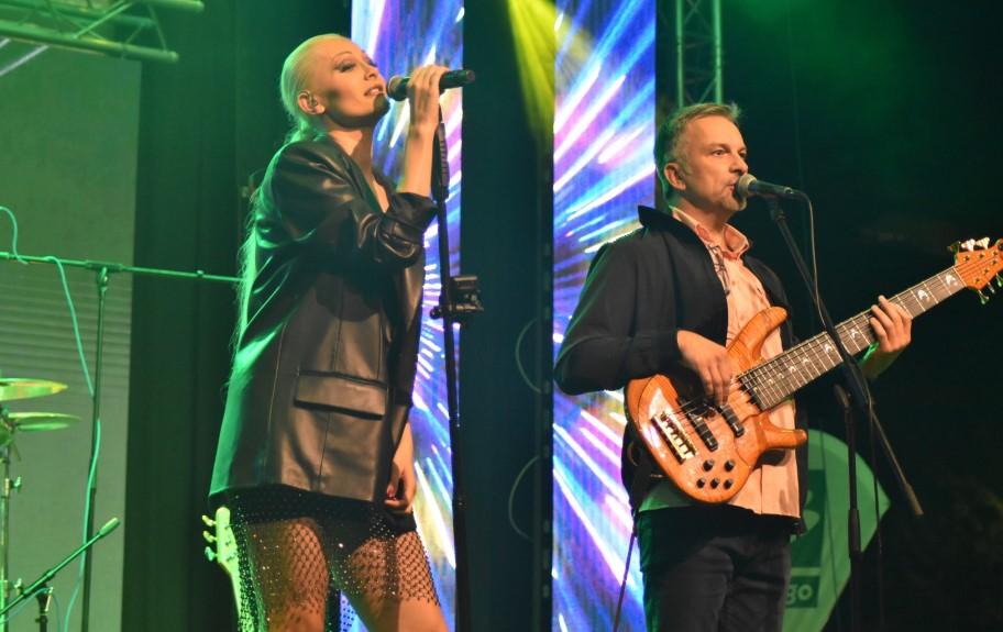 Slađana Mandić i Al’Dino priredili muzički spektakl na Zenica summer festu