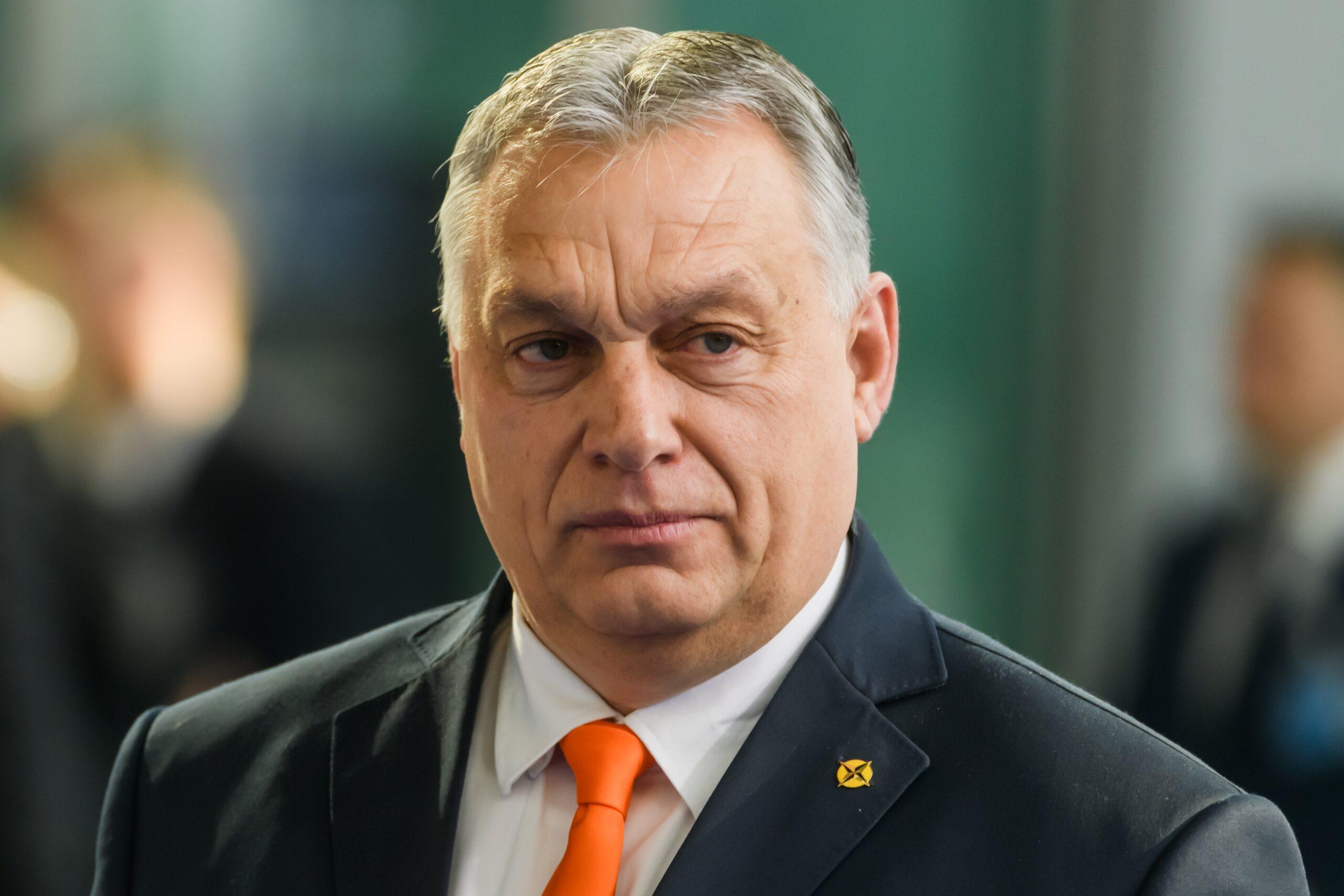 Orbanu uručeno najviše odličje SPC-a, odličje Svetog Save