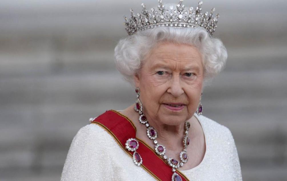 Kraljica Elizabeta završila pod liječničkim nadzorom, svi su zabrinuti za njeno stanje