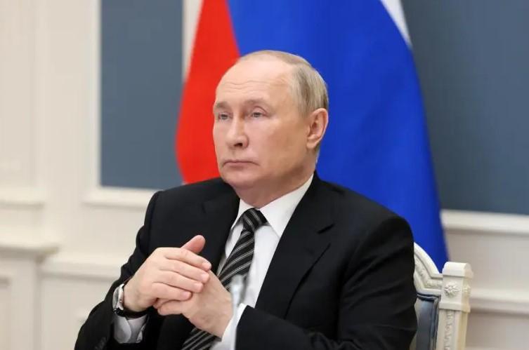 Nakon smrti kraljice oglasio se i Kremlj: Putin neće doći na posljednji ispraćaj