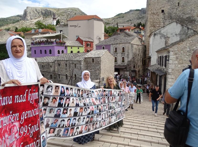 Majke Srebrenice u Mostaru - Avaz