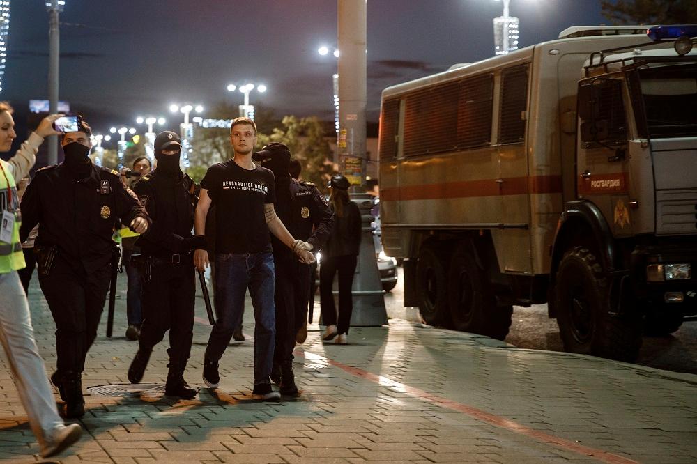 Veliki broj uhapšenih demonstranata - Avaz