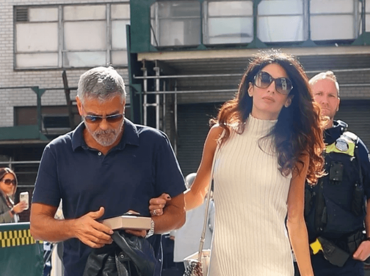 Amal i Džordž Kluni u javnom prijevozu, ali uz pratnju naoružanih tjelohranitelja