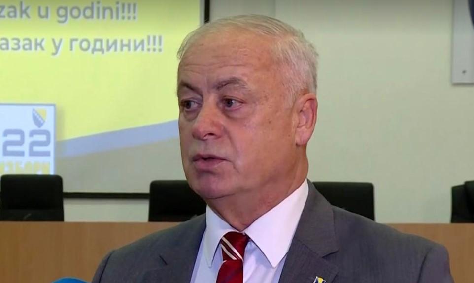 Arnautović: Kasnilo otvaranje nekih biračkih mjesta, jedan odbornik se nije pojavio