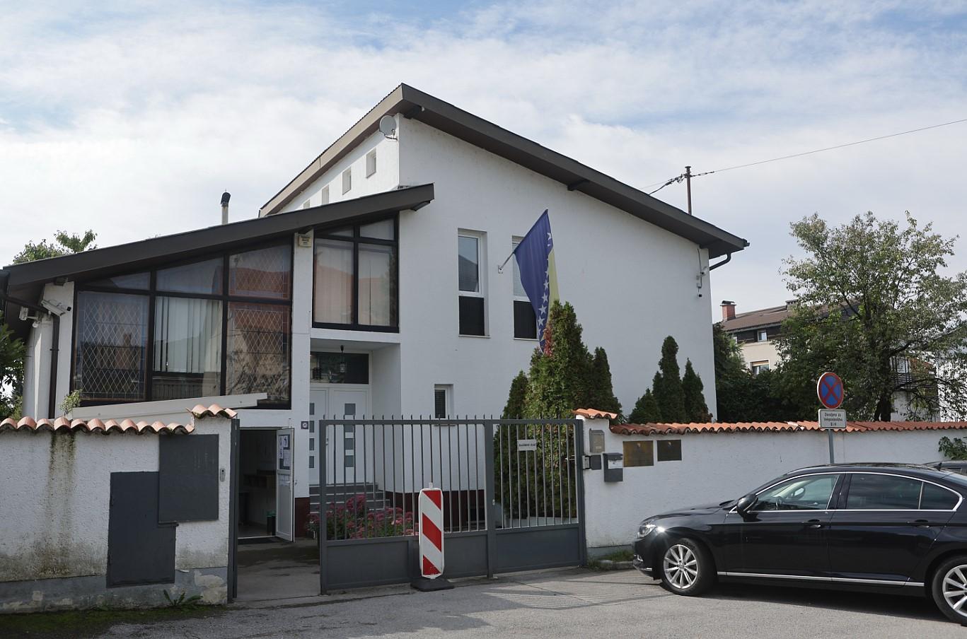 Biračko mjesto otvoreno u Ambasadi BiH u Ljubljani