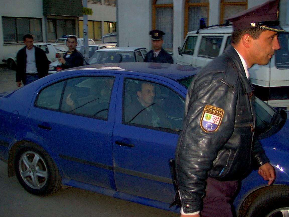Uhapšeni otmičari djevojčica iz Tešnja - Avaz