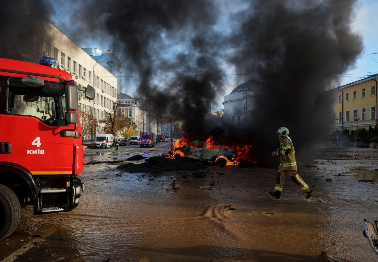 Napadi u Kijevu - Avaz