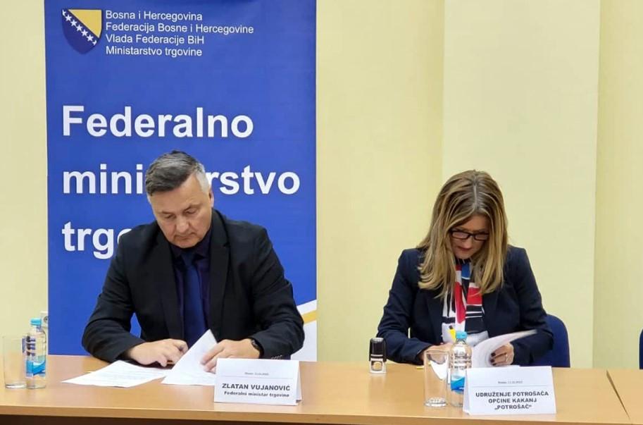 Vujanović potpisao ugovore sa udruženjima potrošača u Federaciji BiH o dodjeli sredstava