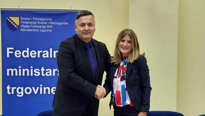Ministar Vujanović potpisao ugovore s udruženjima potrošača u FBiH o dodjeli sredstava