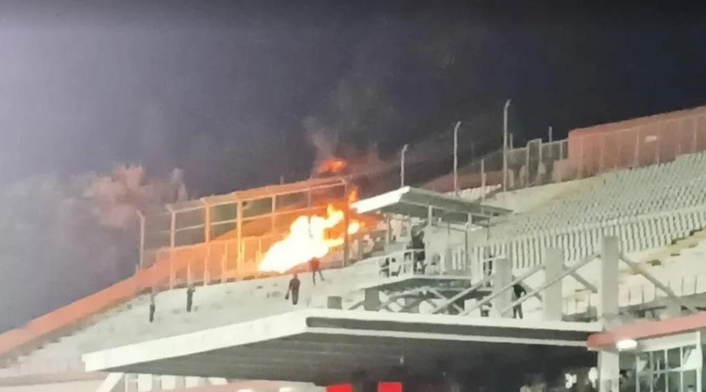 Požar na stadionu Pod Bijelim brijegom: Gorjela tribina gdje su bili navijači Veleža