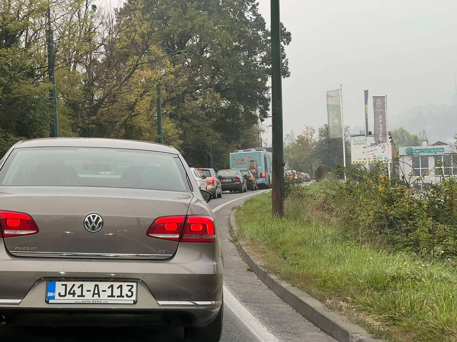 Radovi izazvali ogromne gužve: Zakrčen ulaz u Sarajevo i put prema KCUS-u
