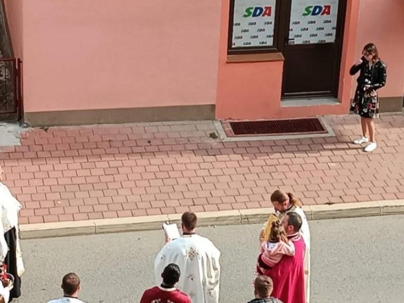 Svećenik SPC-a u Srebrenici osvještavao i zgradu u kojoj je sjedište SDA