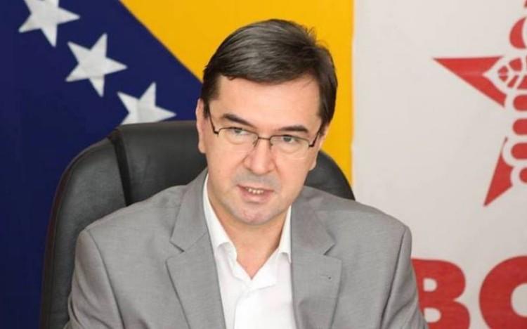 Ajanović upozorio: Politikanski licemjeri namjeravaju podijeliti plijen i legitimizirati izborne krađe