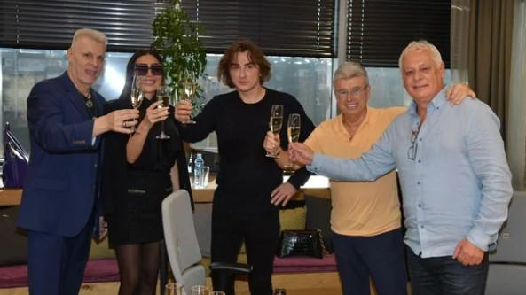 Zvezde Granda prelaze na Pink, Željko Mitrović i Saša Popović potpisali ugovor: "Lesi se vraća kući"