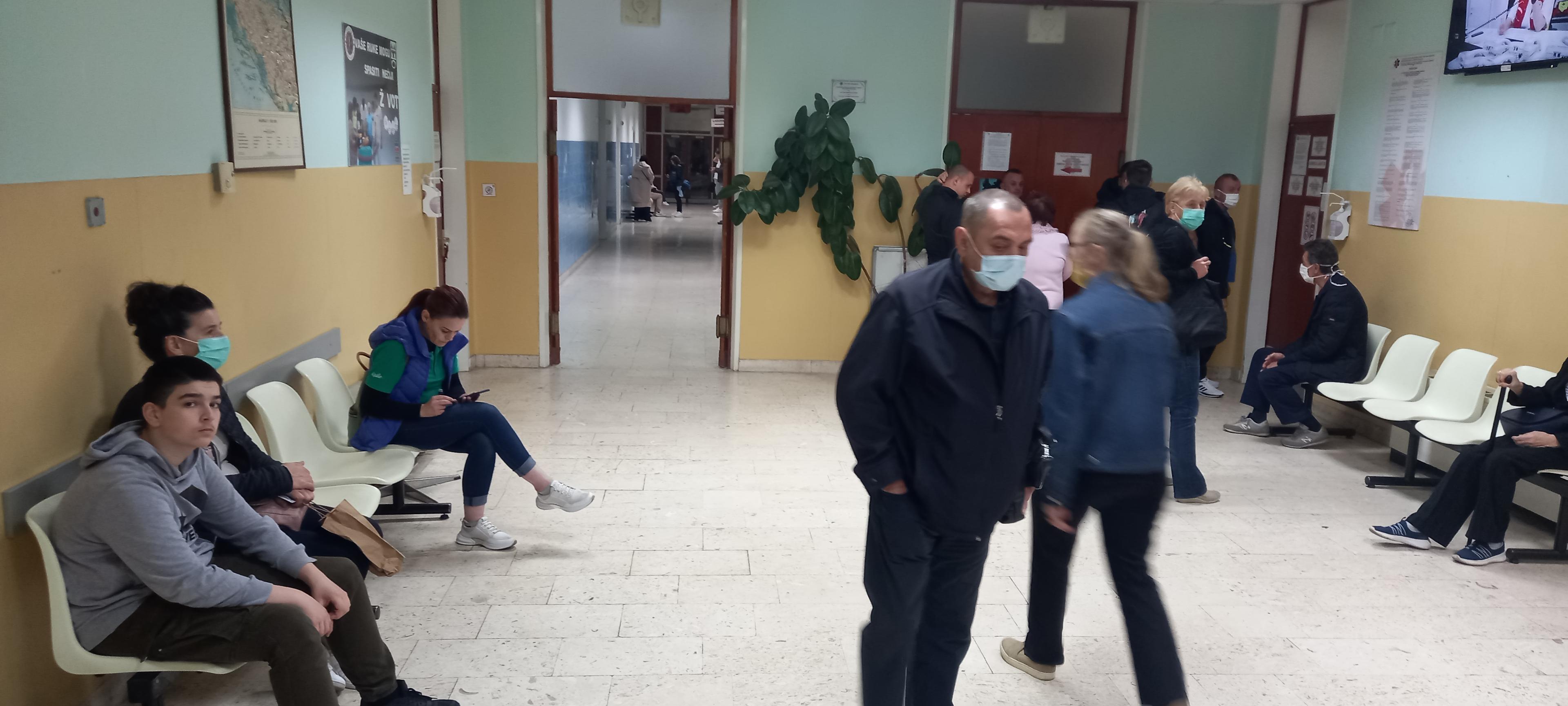 Reporteri "Avaza" sa građanima u Hitnoj pomoći: Pacijenti osuđeni na višesatno čekanje