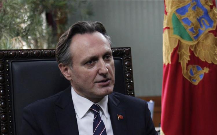 Smijenjeni crnogorski ministar: Premijer kojem je izglasano nepovjerenje proglasio me neustavno za personu non grata u paloj Vladi