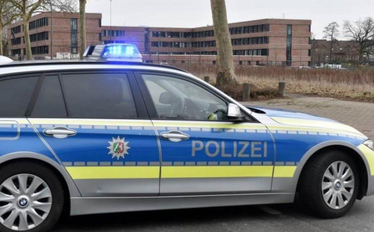 Nijemac kažnjen sa 4 hiljade eura jer je istakao ruski simbol "Z" na automobilu