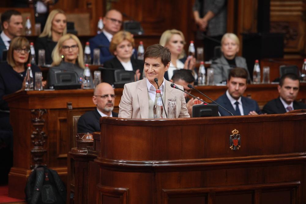 Srbija ima novu Vladu: Ana Brnabić premijerka, 25 ministarstava i tri ministra bez portfelja
