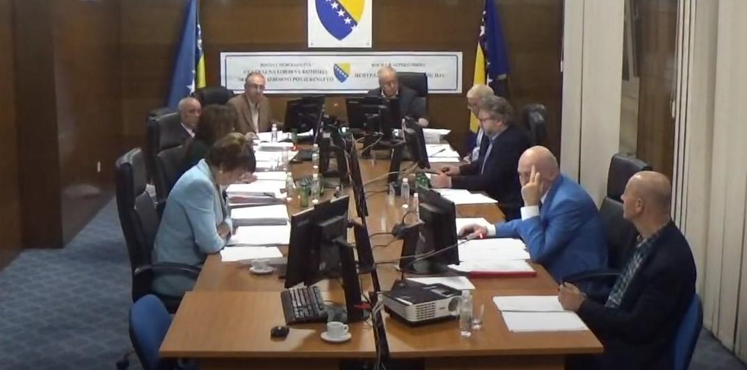 CIK BiH je po službenoj dužnosti 10. oktobra donio odluku da se ponovo broje glasovi za predsjednika RS - Avaz