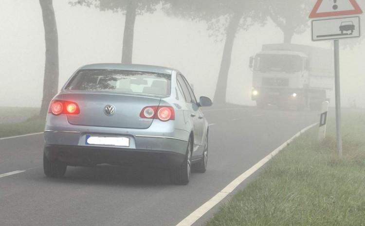 Vozači pažljivo vozite: Magla smanjuje vidljivost