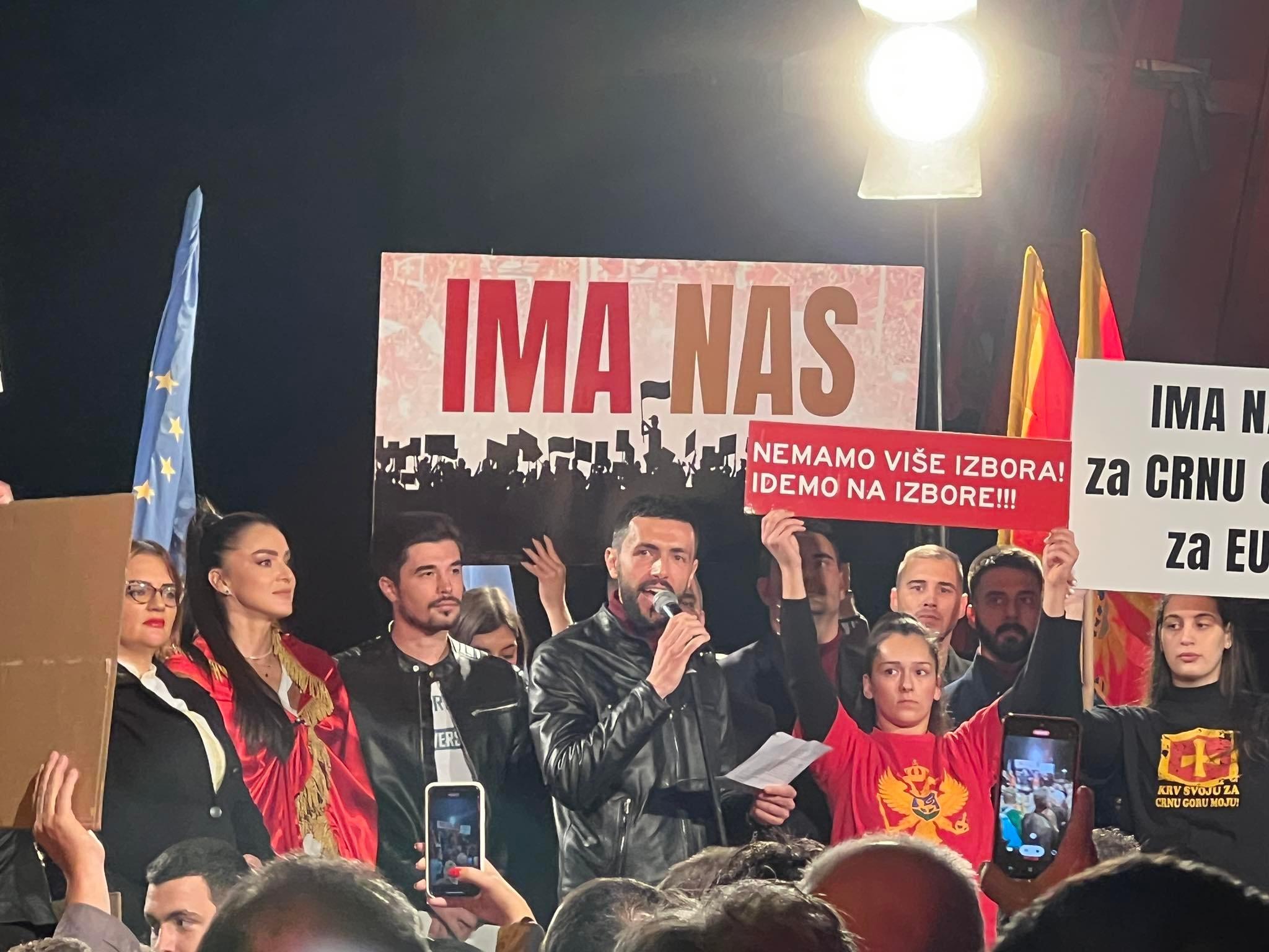 Više hiljada građana na protestu u Podgorici, Živković poručio: Tek smo počeli i nećemo nijemo stajati