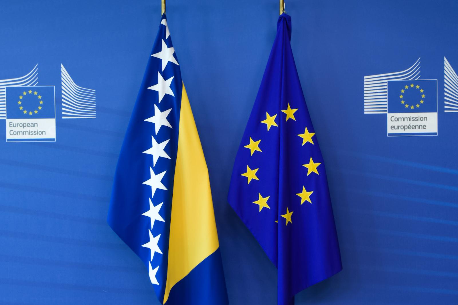 EU treba dobro razmisliti prije nego Bosni i Hercegovini odobri status kandidata
