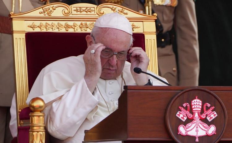 Papa Franjo želi okončanje rata u Ukrajini: Pomolimo se za mir u svijetu i kraj svih sukoba