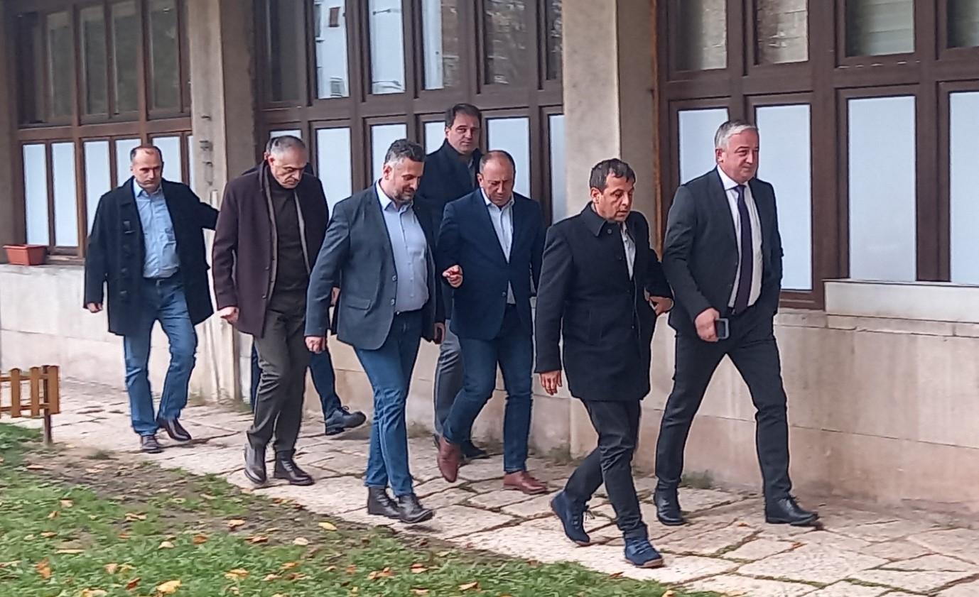 "Avaz" na licu mjesta: Lideri opozicije iz RS-a stigli u centralu SDP-a