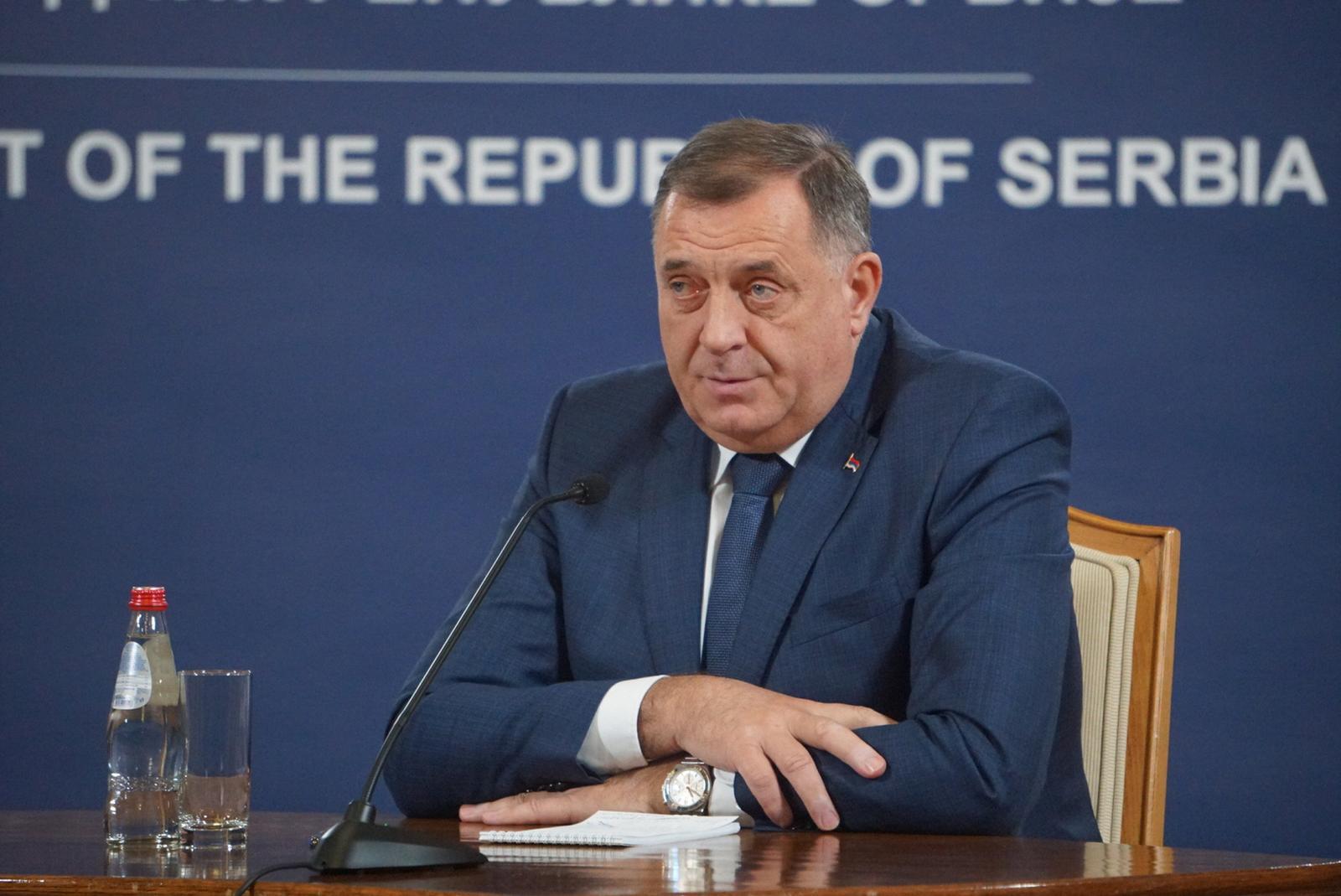 Dodik nakon sastanka s Varheljijem najavio deblokadu sredstava za dionicu Doboj-Vukosavlje