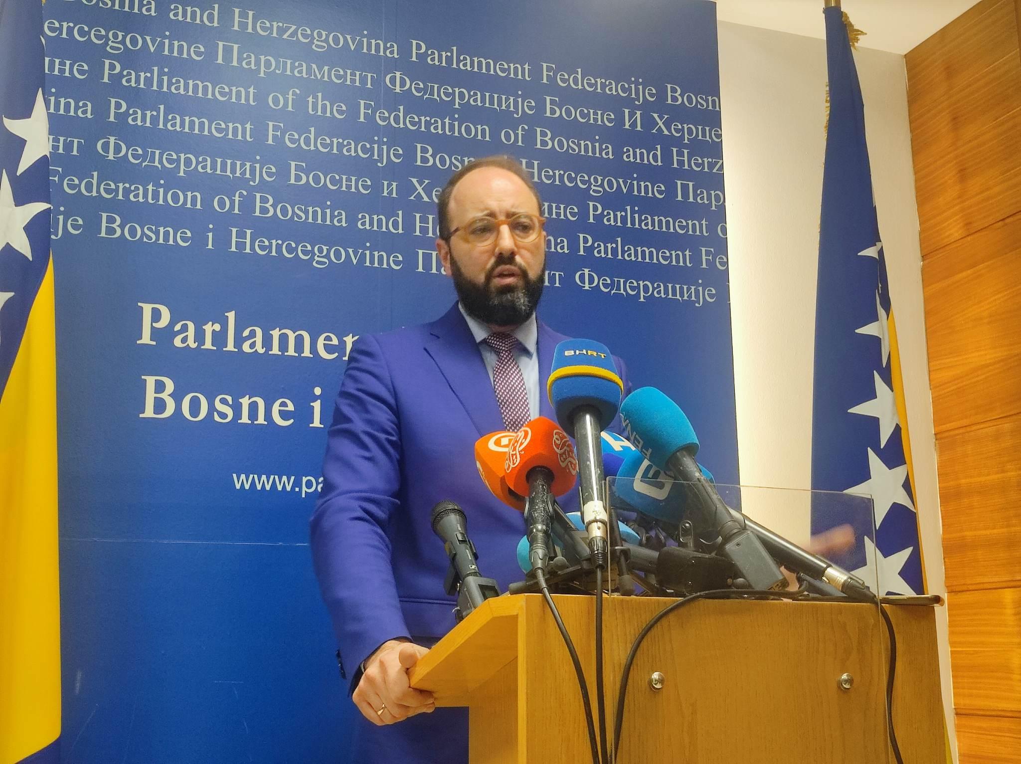 Mašić: Nekima se ne ide sa pozicija, rukovodstvo Parlamenta FBiH će biti izabrano danas