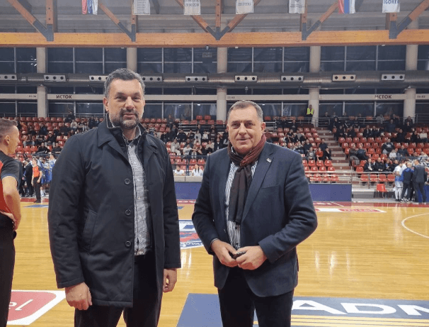 Konaković i Dodik na meču Igokee u Laktašima: Razgovarali i o novoj vlasti