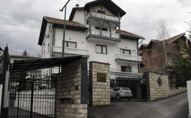 Ambasada Rusije u BiH o napadu na crkvu: Slične provokacije spram vjerskih objekata apsolutno su neprihvatljive
