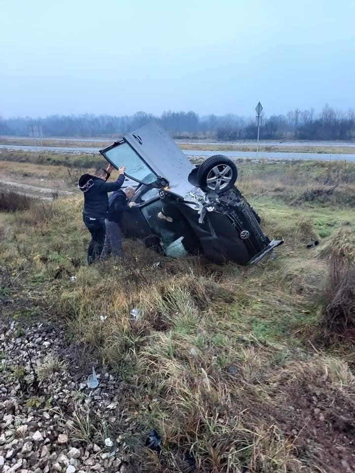 Teška nesreća u Bašigovcima: Voz udario automobil
