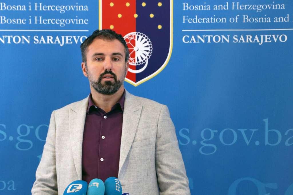 Stojanović: Prikupio je 13 potpisa u Klubu Srba - Avaz