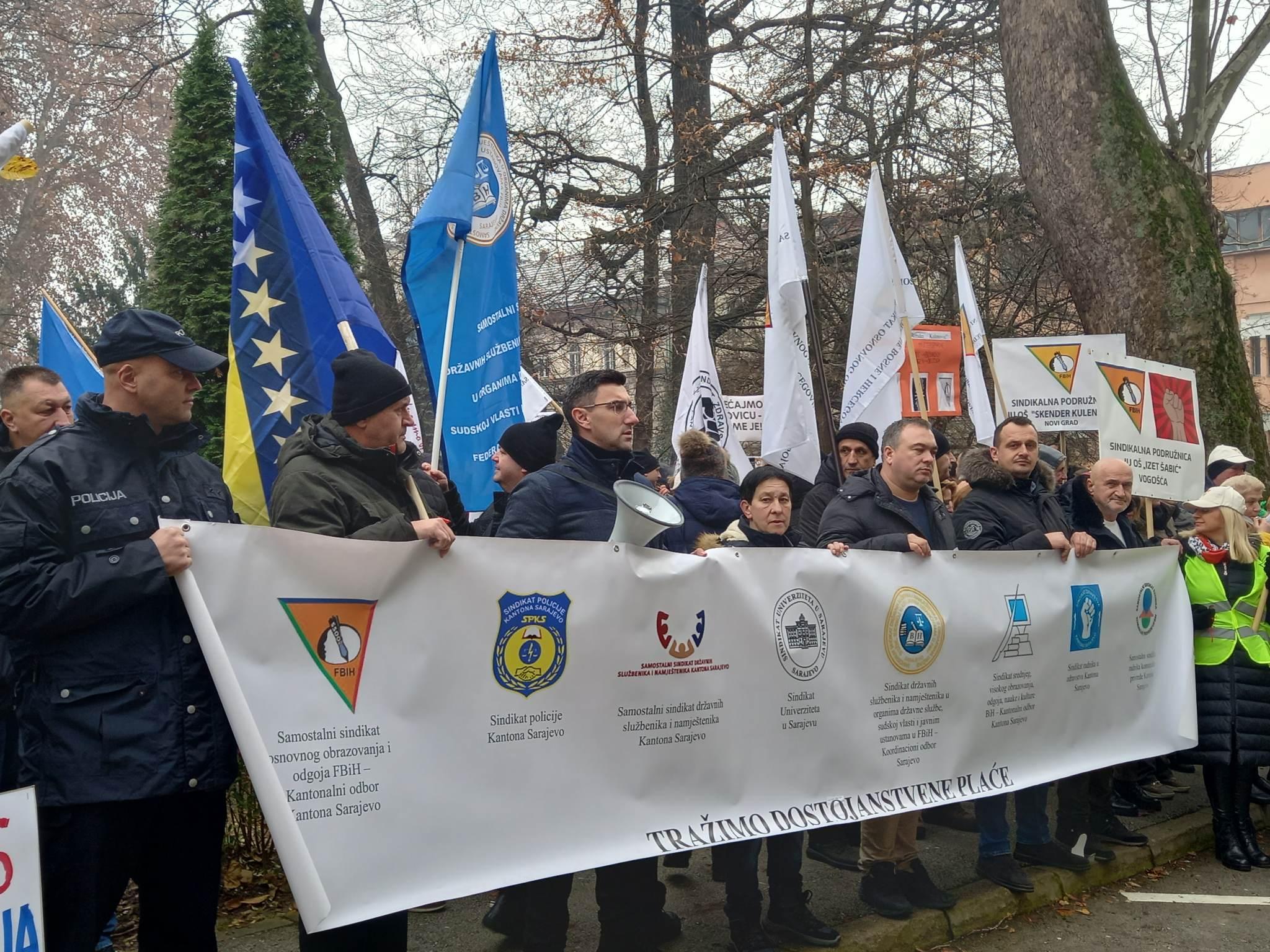 S protesta ispred Vlade KS - Avaz