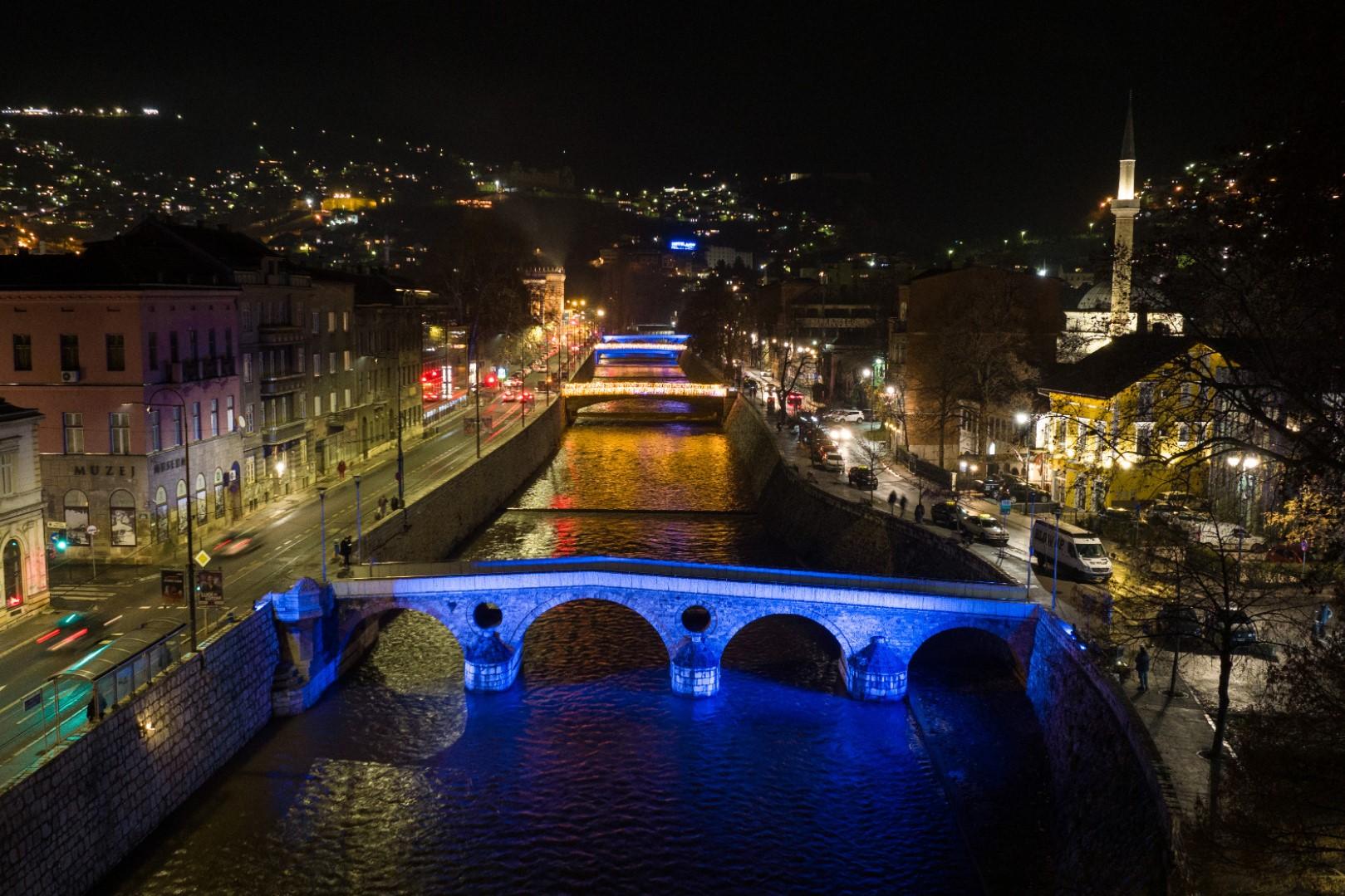 Sarajevski mostovi večeras u bojama EU - Avaz