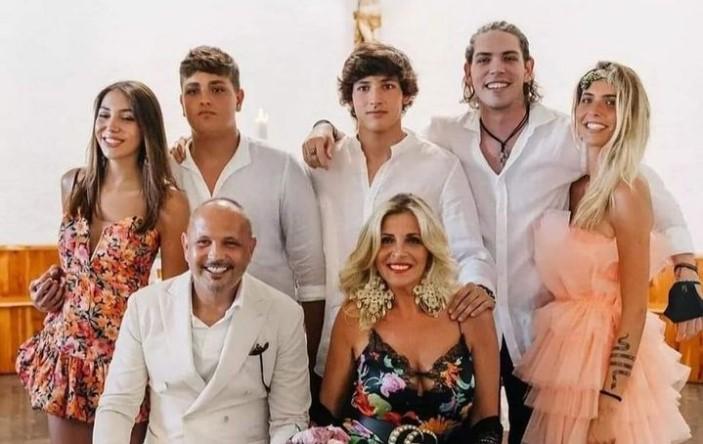 Supruga Siniše Mihajlovića objavila porodičnu fotografiju: "Ne brini, brinut ću o njima"