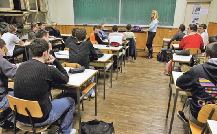U Federaciji BiH 0,6 posto više srednjoškolaca ove godine