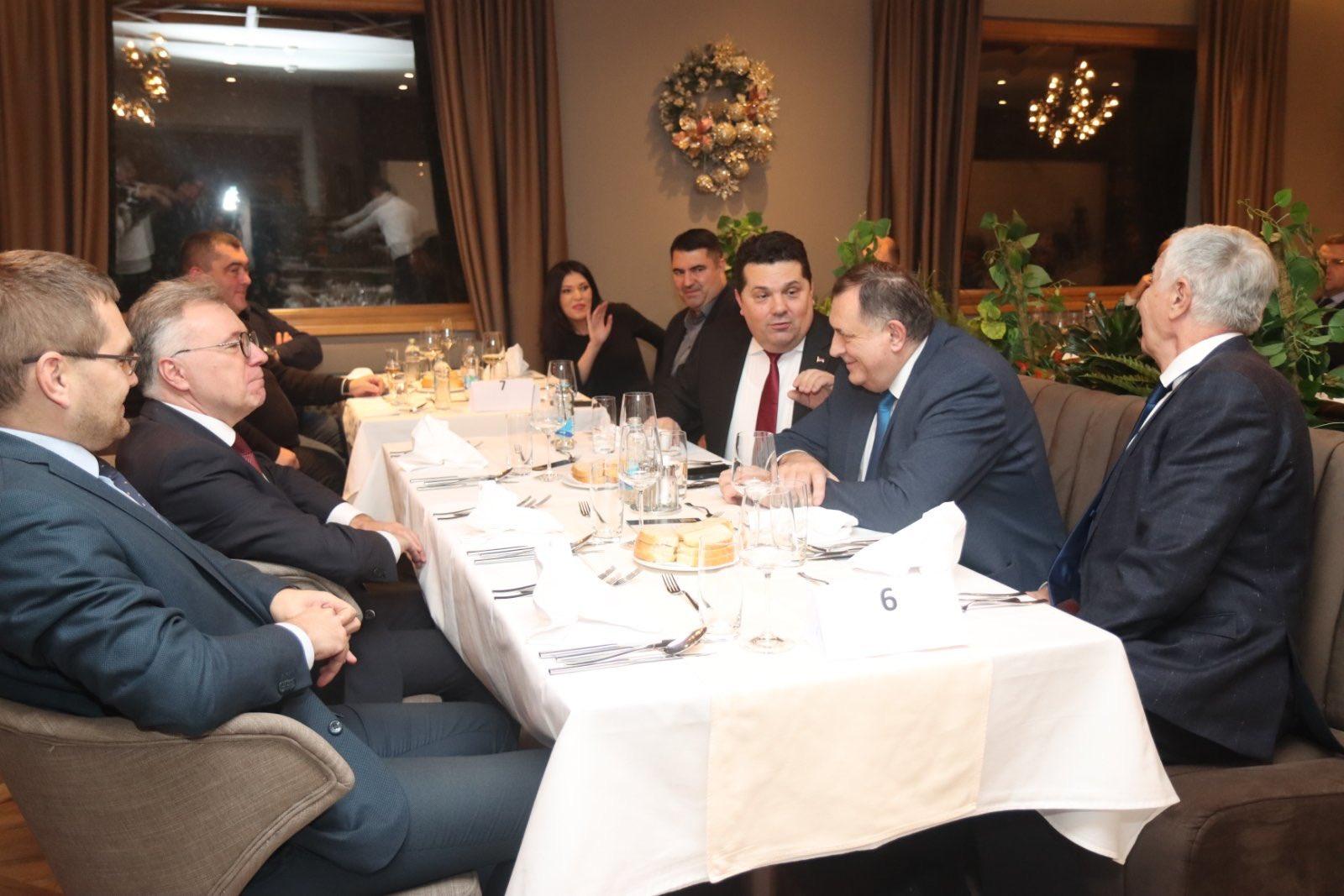 Svečani prijem na Jahorini: Dodik i visoki zvaničnici RS sa ruskim ambasadorom Kalabuhovom