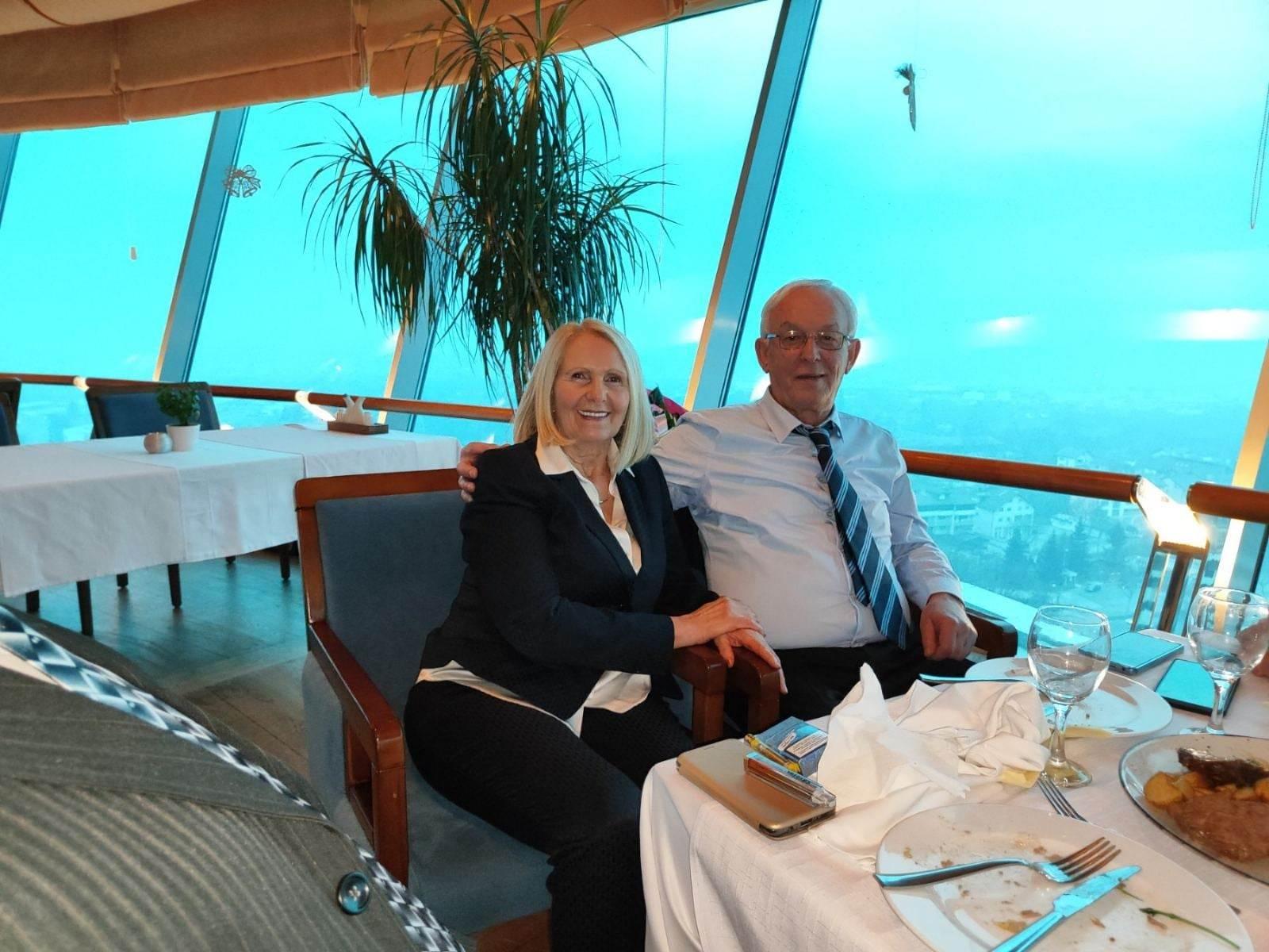 Bračni par Beglerović slavi 50 godina braka: Lijepo nam je kao da smo se tek vjenčali