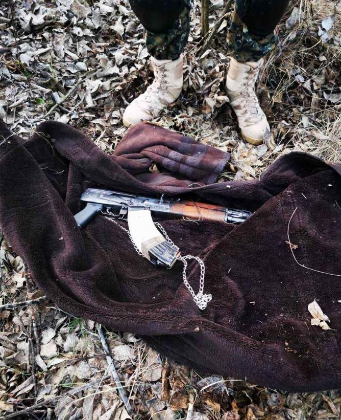 Policija pronašla poluautomatsku pušku sa dva pripadajuća okvira i municijom - Avaz