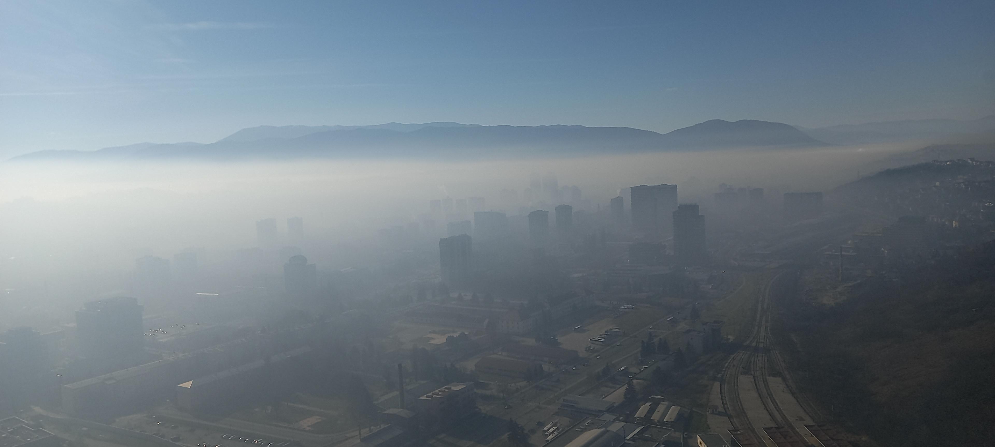 Zbog magle i zagađenog zraka avioni danas nisu mogli slijetati na aerodrom u Sarajevu