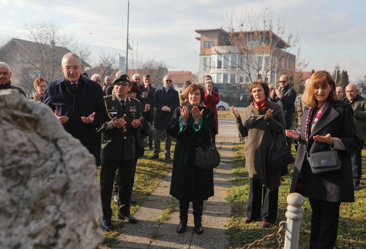 Porodica, prijatelji, saradnici i poštovaoci lika i djela Hakije Turajlića okupili su se danas u Sarajevu - Avaz