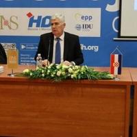 HNS BiH: Želimo jačati odnose sa SAD, ali podsjećamo na korupciju i kriminal pojedinih energetskih kompanija iz Sarajeva