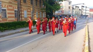 Prvomajski uranak jutros razveselio Travničane