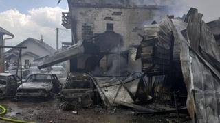 Zapalila se radionica u Prijedoru, požar zahvatio dvije kuće