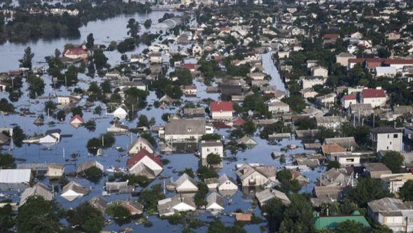 Poplavljena naselja u blizini brane - Avaz