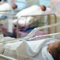 Na UKC Tuzla rođeno devet, u Bihaću pet beba